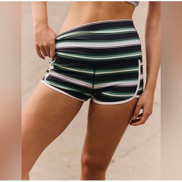 NWT Free People Movement Island Time Printed Striped Shorts Meadow Combo Sz XS - Picture 1 of 9